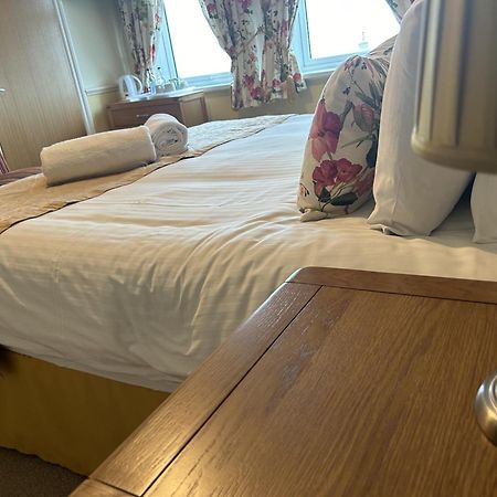 Harbour Lights Guesthouse Free Breakfast Уеймут Екстериор снимка