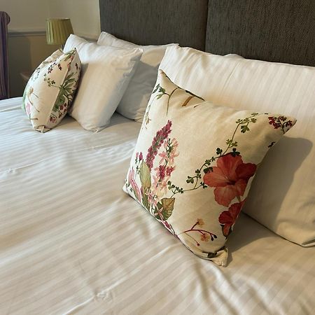 Harbour Lights Guesthouse Free Breakfast Уеймут Екстериор снимка